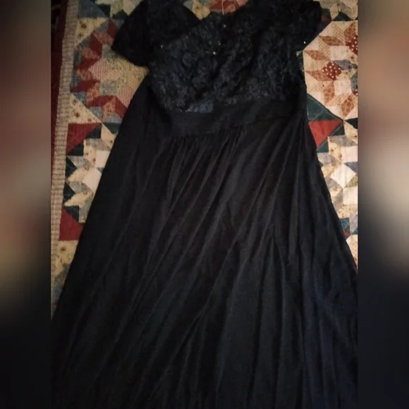 Mother of the Bride or Groom Wedding 💒 Dress - Picture 5 of 5